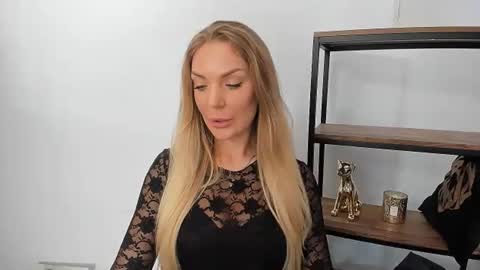 Snapshot of aullorasensual chatting on March 2026 08:26:33 AM AulloraSensual online show from March 2026 08:26:33 AM