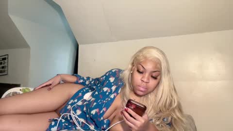 Snapshot of aunyxxx chatting on February 2025 09:48:01 PM aunyxxx online show from February 2025 09:48:01 PM
