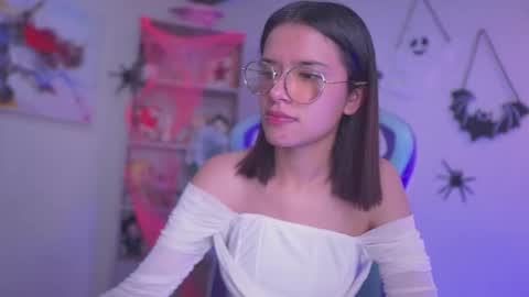 aura_rouss online show from October 2025 01:28:01 AM