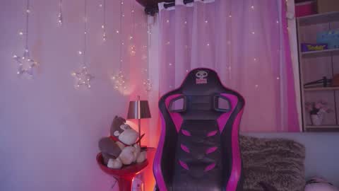 aura_rouss online show from January 2026 02:36:02 AM