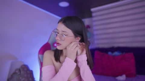 aura_rouss online show from February 2026 01:55:02 AM