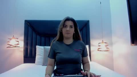 Snapshot of auraevens chatting on September 2025 11:55:02 AM Aura Evans online show from September 2025 11:55:02 AM