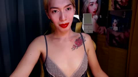 Miss awra online show from February 2025 05:29:01 AM