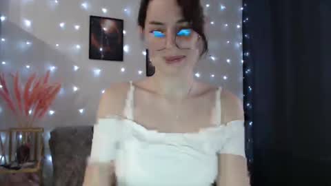 aurelia_619 online show from September 2025 09:20:01 AM