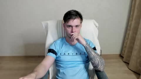 Snapshot of aurelius_x1 chatting on May 2026 08:06:02 PM Maks online show from May 2026 08:06:02 PM