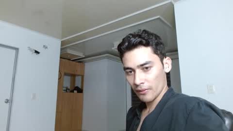 Snapshot of aureliv1 chatting on March 2025 02:43:02 AM Aureliano online show from March 2025 02:43:02 AM
