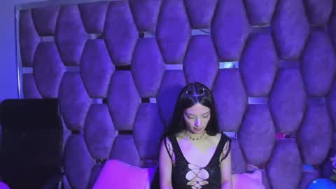 aurora online show from November 2025 03:24:02 PM