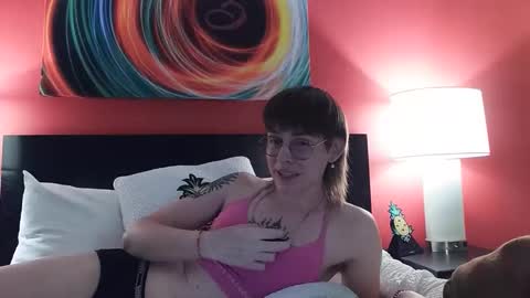 Aurora online show from April 2026 05:34:02 AM