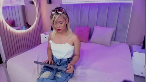 aurora_blonde online show from July 2026 09:19:02 PM