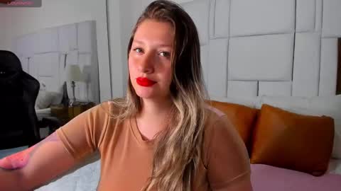 Snapshot of aurora_cold chatting on January 2025 01:01:01 AM Aurora Cold online show from January 2025 01:01:01 AM