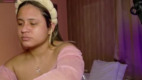 Snapshot of aurora_collins08 chatting on February 2025 03:30:01 PM aurora_collins08 online show from February 2025 03:30:01 PM