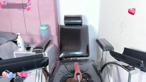 aurora_divine online show from December 2024 01:47:01 AM