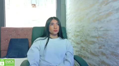 Aurora online show from September 2025 03:45:02 AM