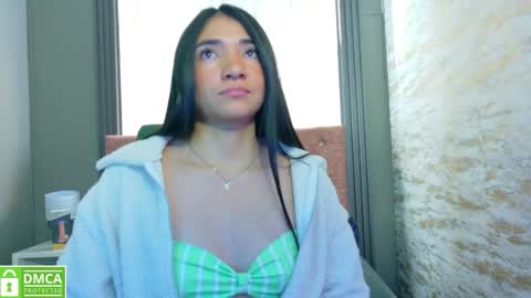 Aurora online show from October 2025 03:56:01 AM