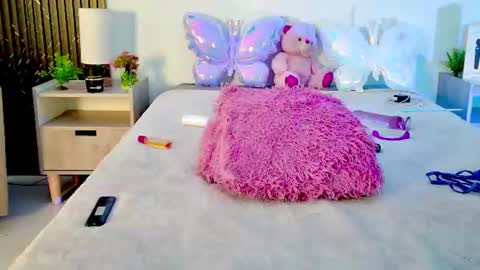 Aurora  online show from June 2026 02:10:02 PM