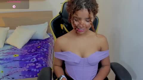 Snapshot of aurora_rodriguez chatting on January 2025 03:15:02 PM aurora_rodriguez online show from January 2025 03:15:02 PM