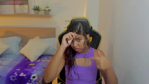 Snapshot of aurora_rodriguez chatting on January 2025 12:15:01 PM aurora_rodriguez online show from January 2025 12:15:01 PM