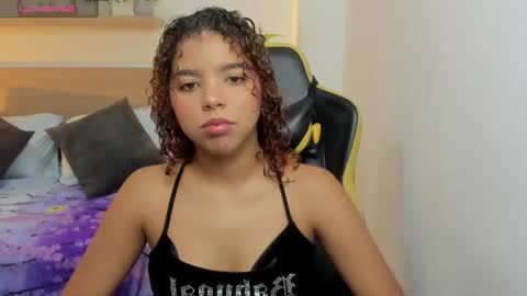 Snapshot of aurora_rodriguez chatting on January 2025 12:06:01 PM aurora_rodriguez online show from January 2025 12:06:01 PM