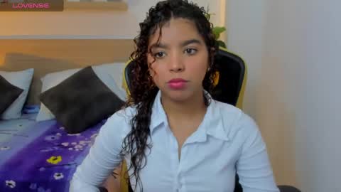 Snapshot of aurora_rodriguez chatting on February 2025 12:16:01 PM aurora_rodriguez online show from February 2025 12:16:01 PM