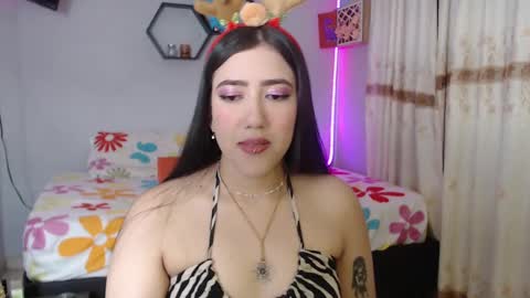 Snapshot of aurora_shy_ chatting on December 2024 04:28:02 AM Aurora online show from December 2024 04:28:02 AM