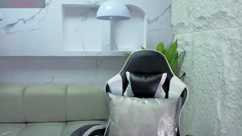 AURORA  online show from February 2026 07:29:01 PM