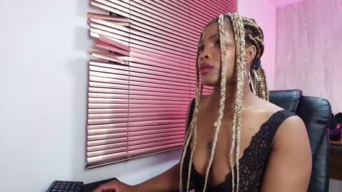 Ariana online show from October 2025 03:49:02 AM