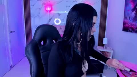 Aurora Diaz online show from November 2025 08:09:01 PM