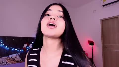 Aurora online show from November 2025 11:09:01 PM