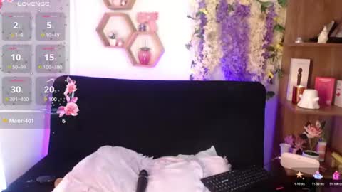 aurorahans online show from June 2026 11:09:02 PM