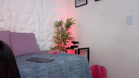 Snapshot of auroralanee chatting on October 2025 07:37:02 PM aurora online show from October 2025 07:37:02 PM