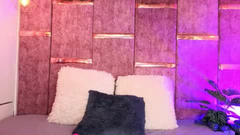 Snapshot of auroralanee chatting on October 2025 07:14:02 PM aurora online show from October 2025 07:14:02 PM