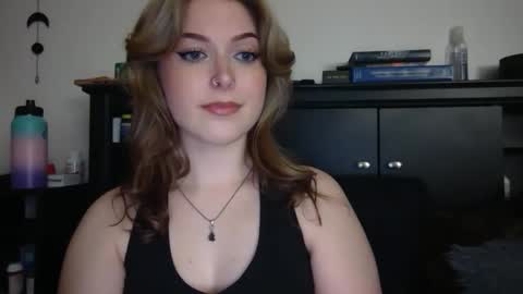 Snapshot of auroralightz1 chatting on May 2026 06:59:01 PM auroralightz1 online show from May 2026 06:59:01 PM
