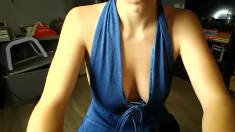 Snapshot of auroramayberose chatting on October 2025 02:31:01 AM AuroraMaybeRose online show from October 2025 02:31:01 AM