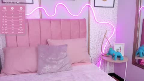 Mariana  online show from May 2026 11:34:04 PM