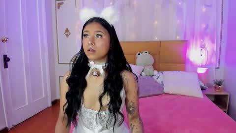 Snapshot of auroramontclair chatting on October 2025 11:50:02 AM Aurora online show from October 2025 11:50:02 AM