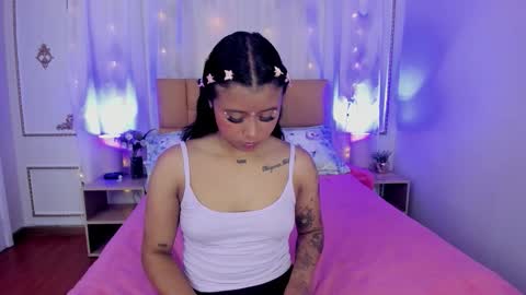 Snapshot of auroramontclair chatting on October 2025 11:58:01 AM Aurora online show from October 2025 11:58:01 AM