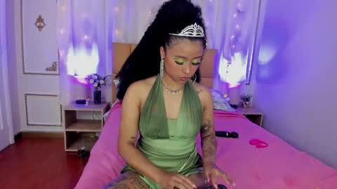 Snapshot of auroramontclair chatting on October 2025 11:44:01 AM Aurora online show from October 2025 11:44:01 AM