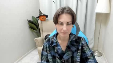 Snapshot of aurorascript chatting on October 2025 03:49:01 PM Aurora online show from October 2025 03:49:01 PM