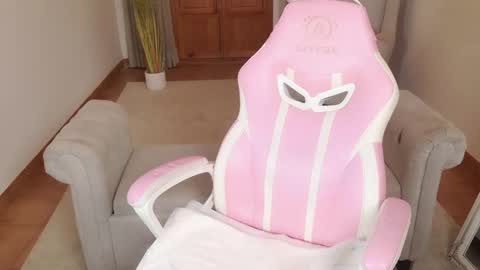 Snapshot of aurorasiera chatting on March 2026 10:06:01 PM Aurora online show from March 2026 10:06:01 PM