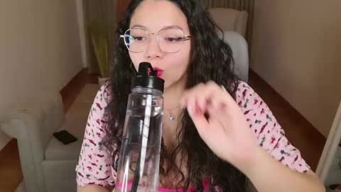 Snapshot of aurorasiera chatting on March 2026 08:31:01 AM Aurora online show from March 2026 08:31:01 AM