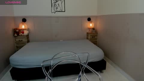 Snapshot of aurorasky7 chatting on October 2025 11:44:02 AM aurorasky7 online show from October 2025 11:44:02 AM