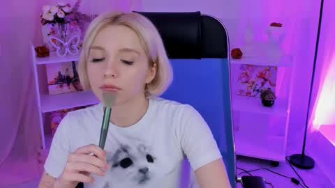 Snapshot of aurorawrenfield chatting on October 2025 04:49:01 AM aurorawrenfield online show from October 2025 04:49:01 AM