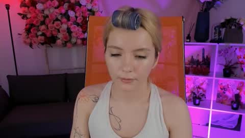 aurorawrenfield online show from March 2026 01:53:01 AM