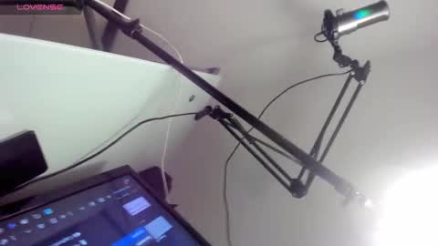 Snapshot of aurore_adams chatting on October 2025 12:05:02 PM aurore online show from October 2025 12:05:02 PM