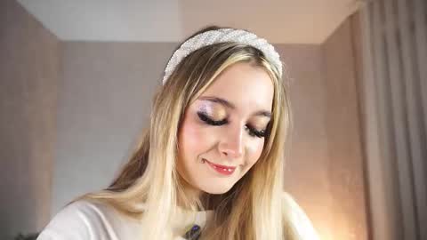 Zoe online show from December 2025 05:13:01 AM