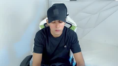 Snapshot of austin_col_ chatting on October 2025 01:42:02 PM AUSTIN online show from October 2025 01:42:02 PM