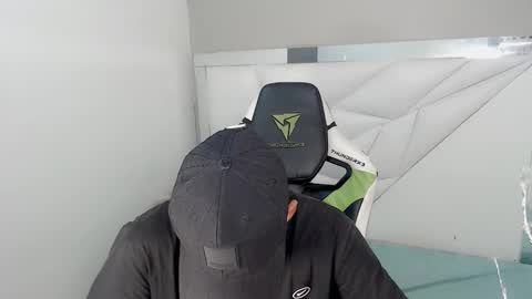 Snapshot of austin_col_ chatting on November 2025 12:04:02 PM AUSTIN online show from November 2025 12:04:02 PM