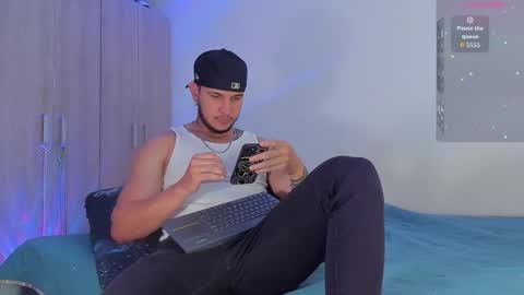 A online show from November 2025 08:41:02 PM