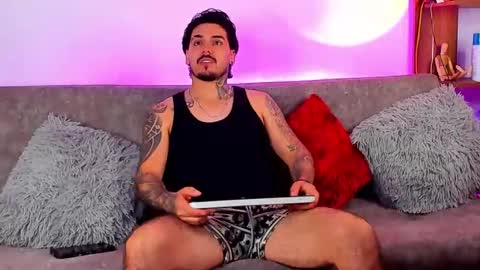 austin_rayn online show from May 2026 04:32:02 AM