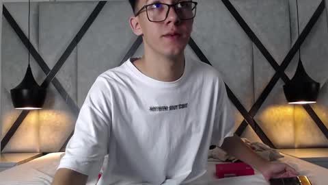 austinreeds online show from September 2025 12:31:02 PM